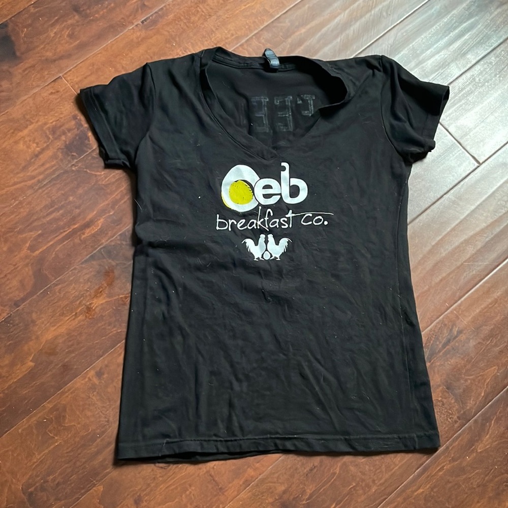 GRAPHIC TSHIRT